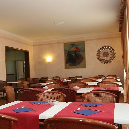 Hotel La Palma リド・ディ・カマイオーレ エクステリア 写真